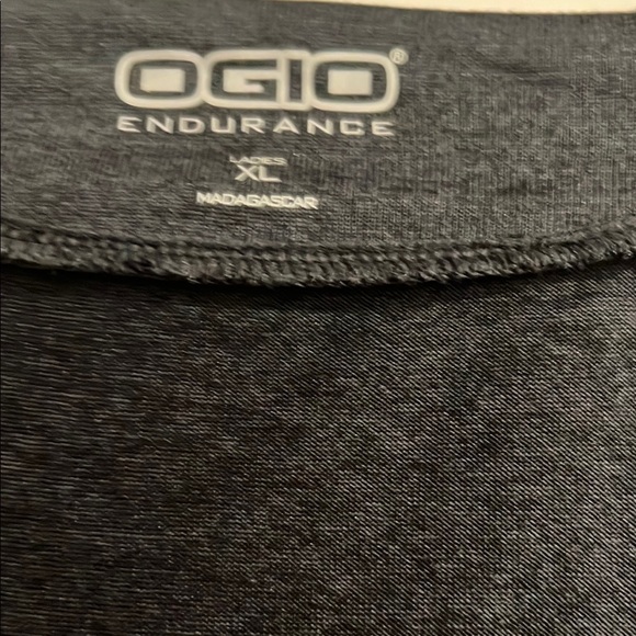 OGIO V-Neck Women's Active Endurance Top Size XL Charcoal Gray - Picture 2 of 8
